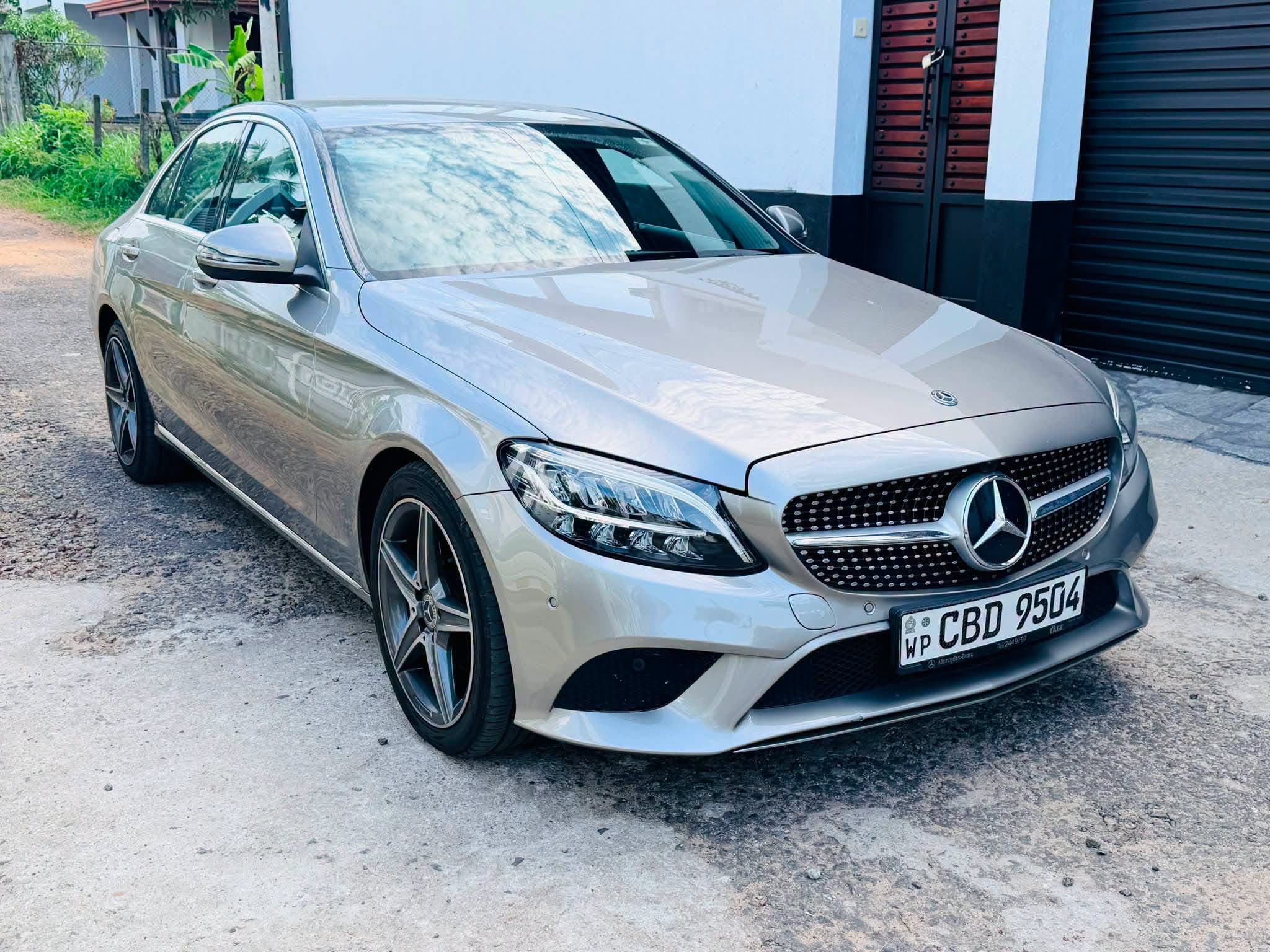 MERCEDES BENZ C200 - Image 1